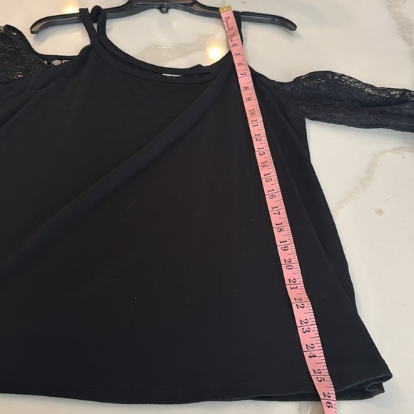 Kensie cold shoulder lace sleeve top M - Picture 5 of 5
